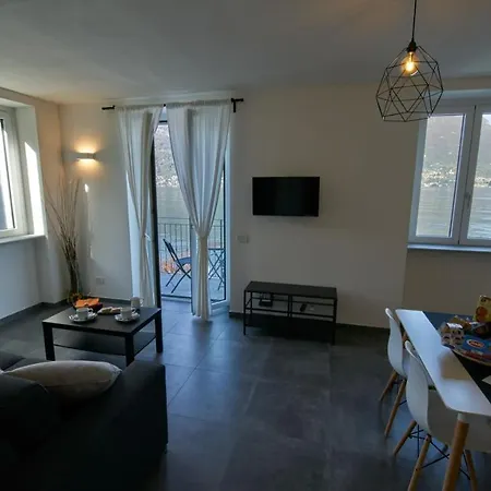 Appartamento Batell Residence La Darsena * Lezzeno